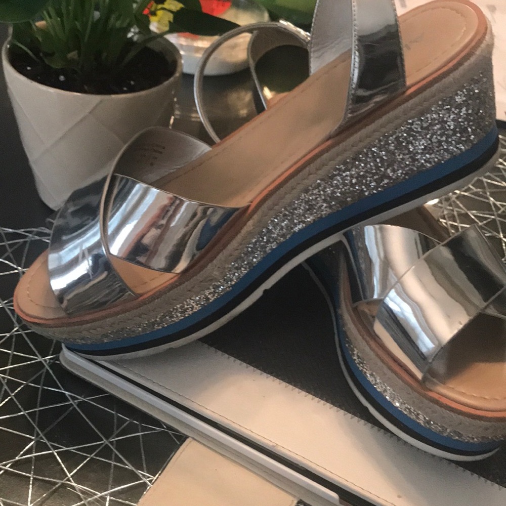 Platform sandals - Picture 3 of 5
